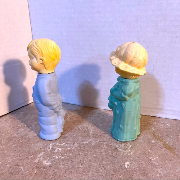 2 Vintage Decorative Avon Perfume Decanters; Little Boy Blue & Little Dream Girl - Picture 2 of 5